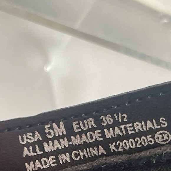 Nina “Cordelia” Hi-Top Girls Lightning Bolt Crackle Metallic Sneaker - Picture 10 of 12